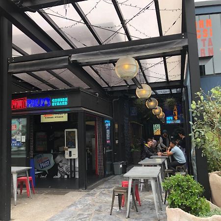 Cool Apartment, Central To Everything, Share With 2X Bulldogs Auckland Exterior photo